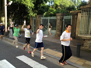 新卒内定式は新宿御苑で10kmラン